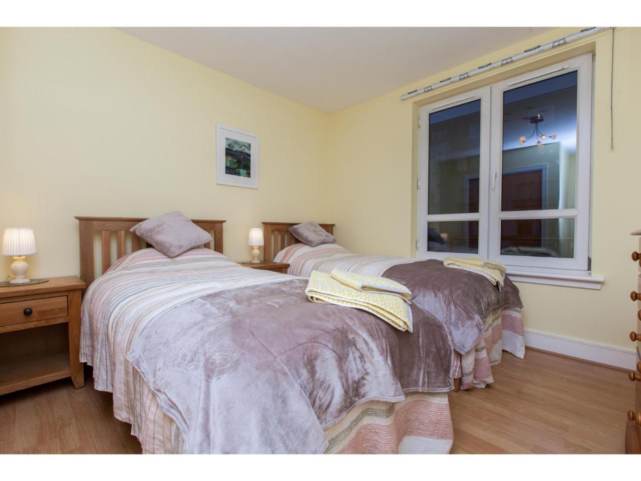 Spacious, Central Apartment Эдинбург Экстерьер фото